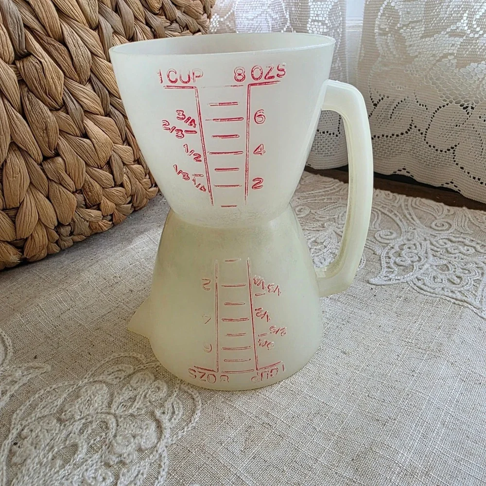Vintage Tupperware Measuring Cup: Double Sided‎ Wet/Dry 1-Cup Plastic Hourglass
